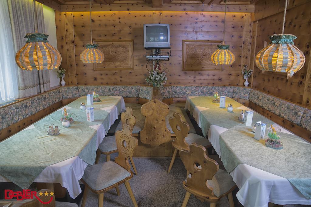 Ferienhotel Dobler Weissenbach am Lech Bagian luar foto